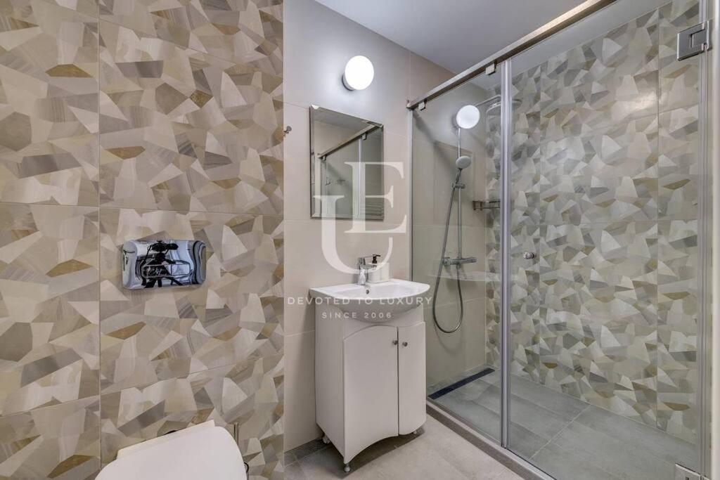 Madrid: A Modern 2-Bedroom Apartment With Parking Sofia Bagian luar foto